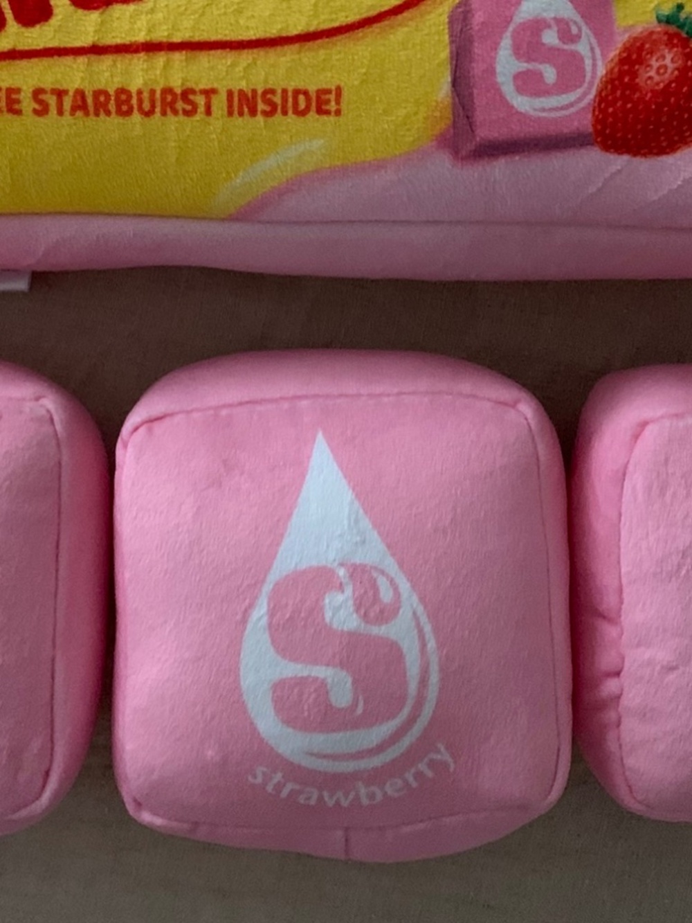 Starburst Packaging Fleece Plush NWT - Picture 11 of 12